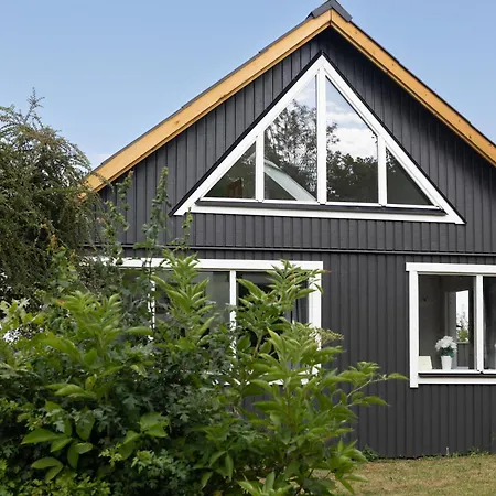 Idyllic Cottage, Close To The Beach, Nature, And بيت للعطل *