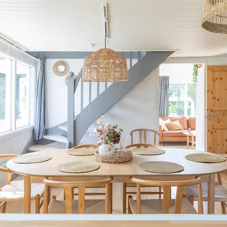 Idyllic Cottage, Close To The Beach, Nature, And بيت للعطل